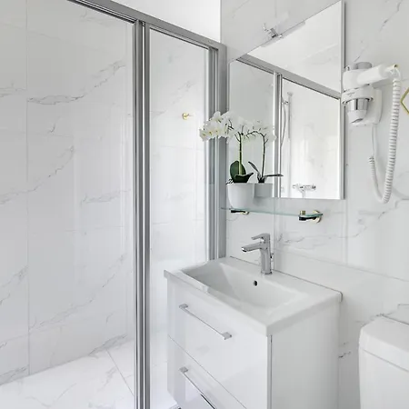 Bon Port 1-bedroom - Lakefront * モントルー